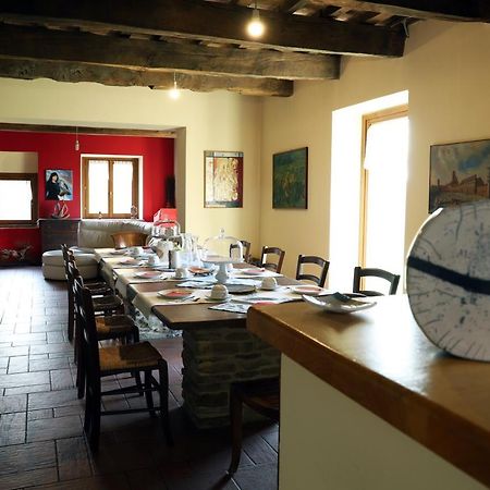 Girfalco Country House Urbino Bagian luar foto