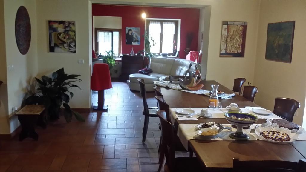 Girfalco Country House Urbino Bagian luar foto