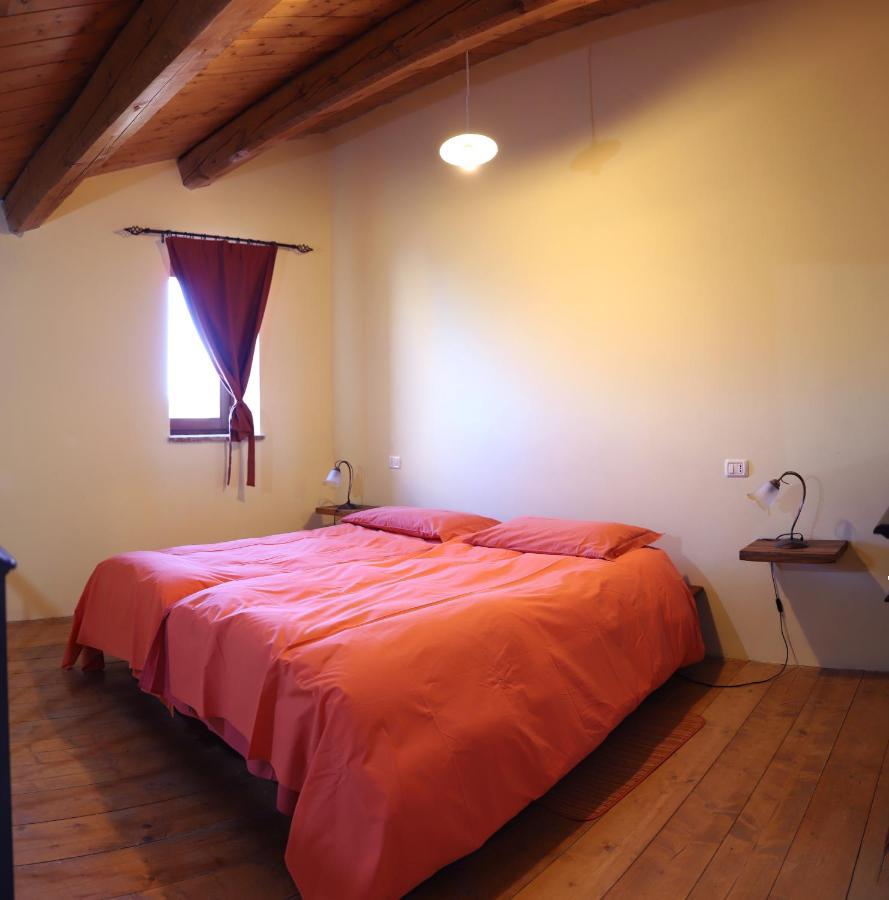 Girfalco Country House Urbino Bagian luar foto